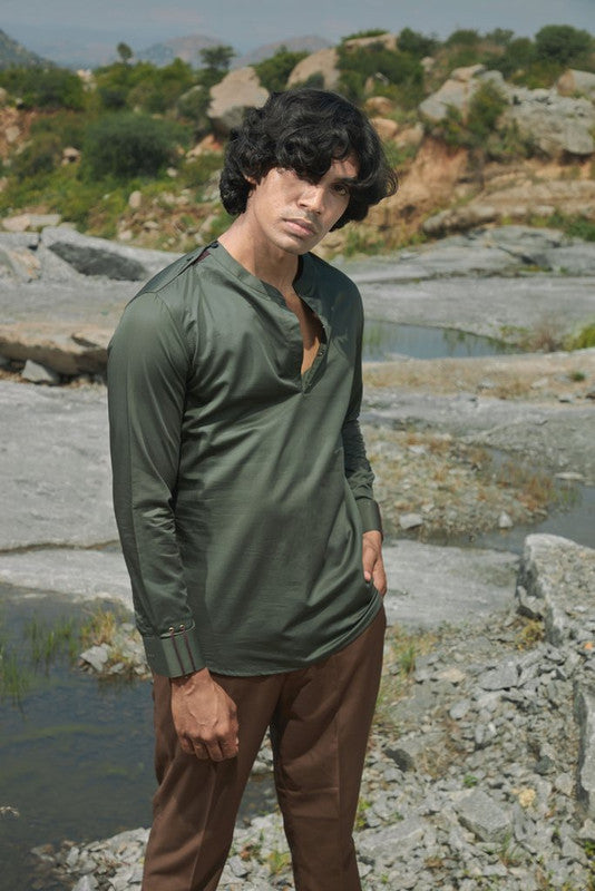 Forest green round collar shirt