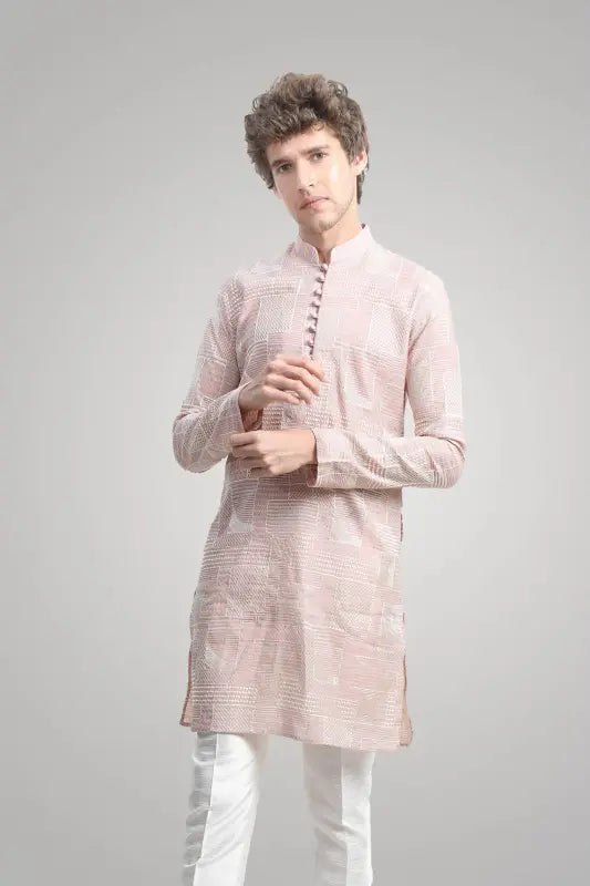 Pattern embroidered kurta