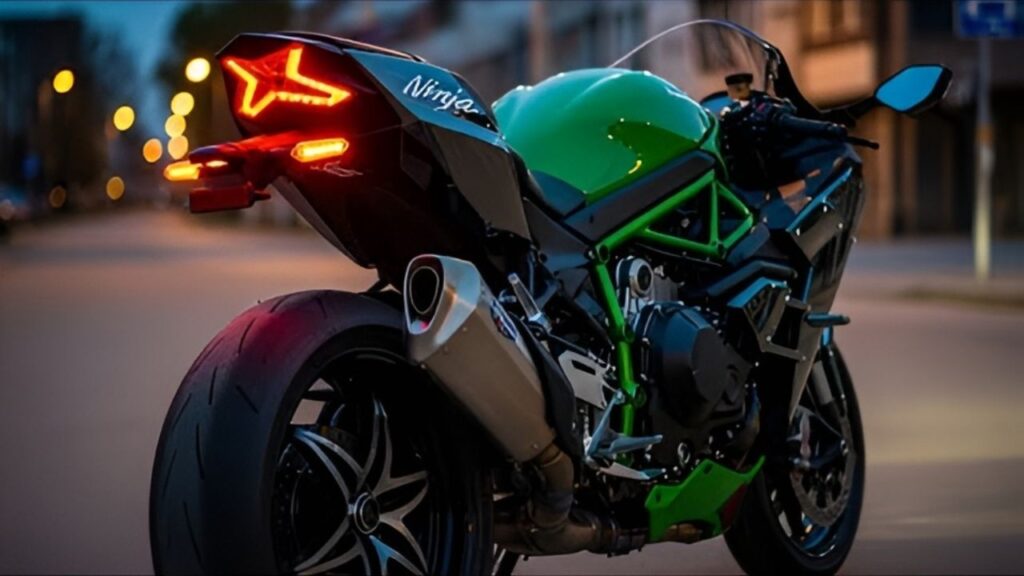 Kawasaki Ninja H2: Superbike con potencia extrema y diseño aerodinámico que redefine la velocidad